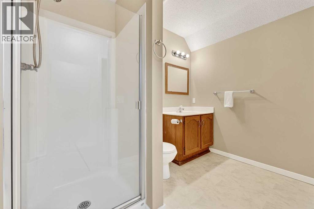 988 Prestwick Circle SE, Calgary, Alberta  T2Z 3X7 - Photo 39 - A2303541