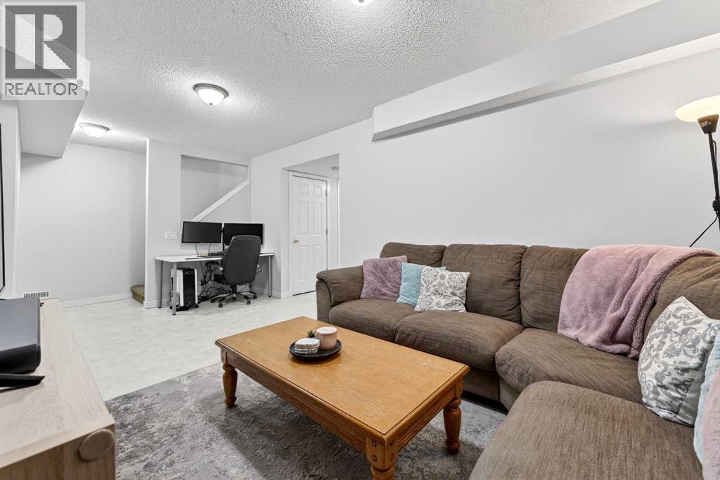 988 Prestwick Circle SE, Calgary, Alberta  T2Z 3X7 - Photo 35 - A2303541
