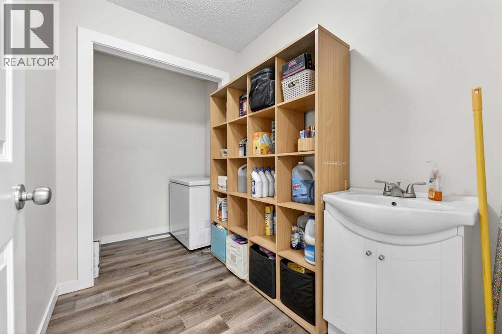 988 Prestwick Circle SE, Calgary, Alberta  T2Z 3X7 - Photo 21 - A2303541