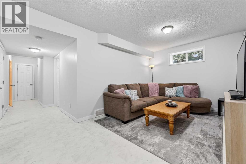 988 Prestwick Circle SE, Calgary, Alberta  T2Z 3X7 - Photo 34 - A2303541