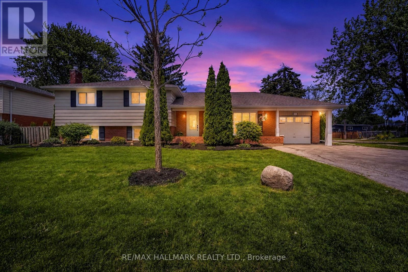 370 DUNLOP CRESCENT, Burlington, Ontario