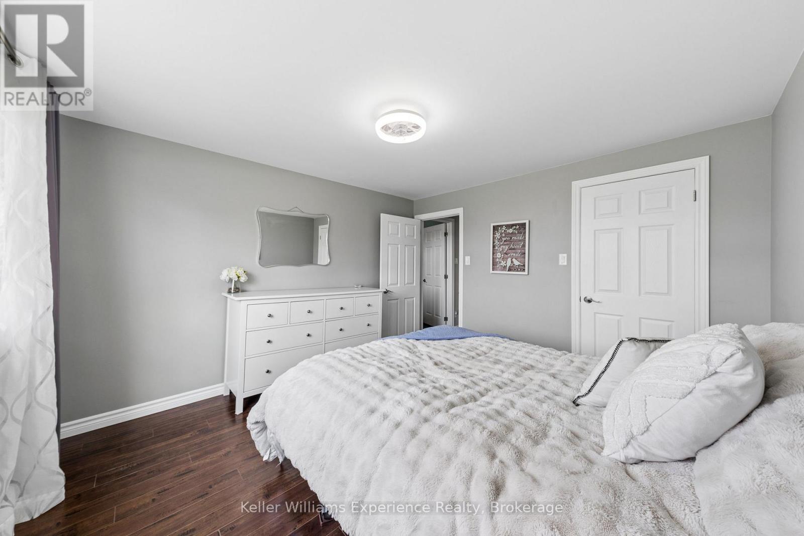 5525 Penetanguishene Road, Springwater, Ontario  L0L 1P0 - Photo 19 - S13154126