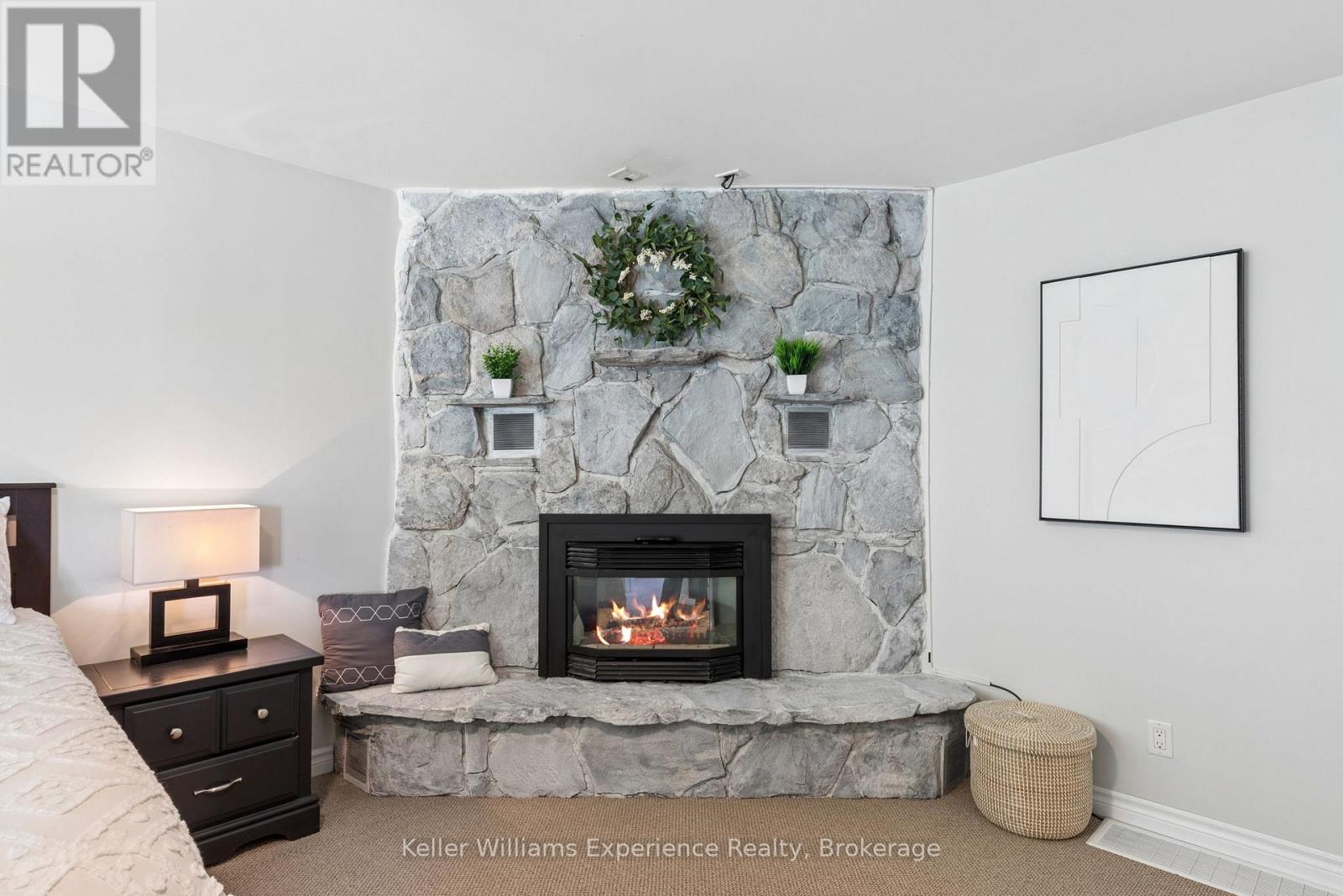 5525 Penetanguishene Road, Springwater, Ontario  L0L 1P0 - Photo 26 - S13154126