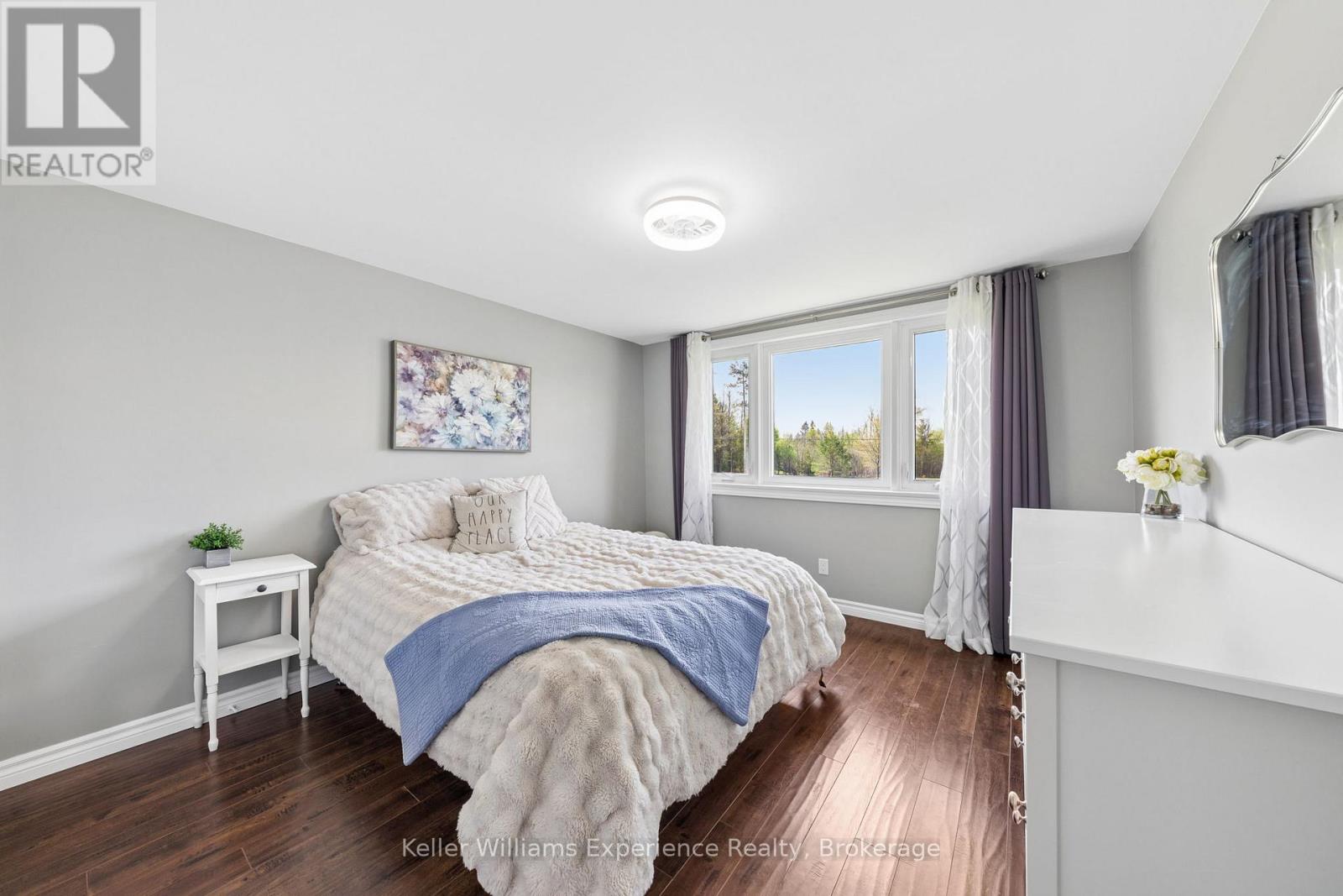 5525 Penetanguishene Road, Springwater, Ontario  L0L 1P0 - Photo 18 - S13154126