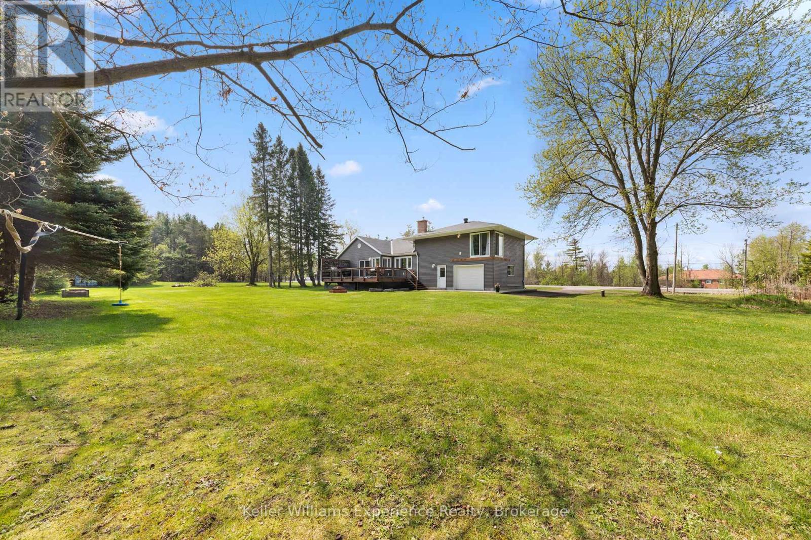 5525 Penetanguishene Road, Springwater, Ontario  L0L 1P0 - Photo 40 - S13154126