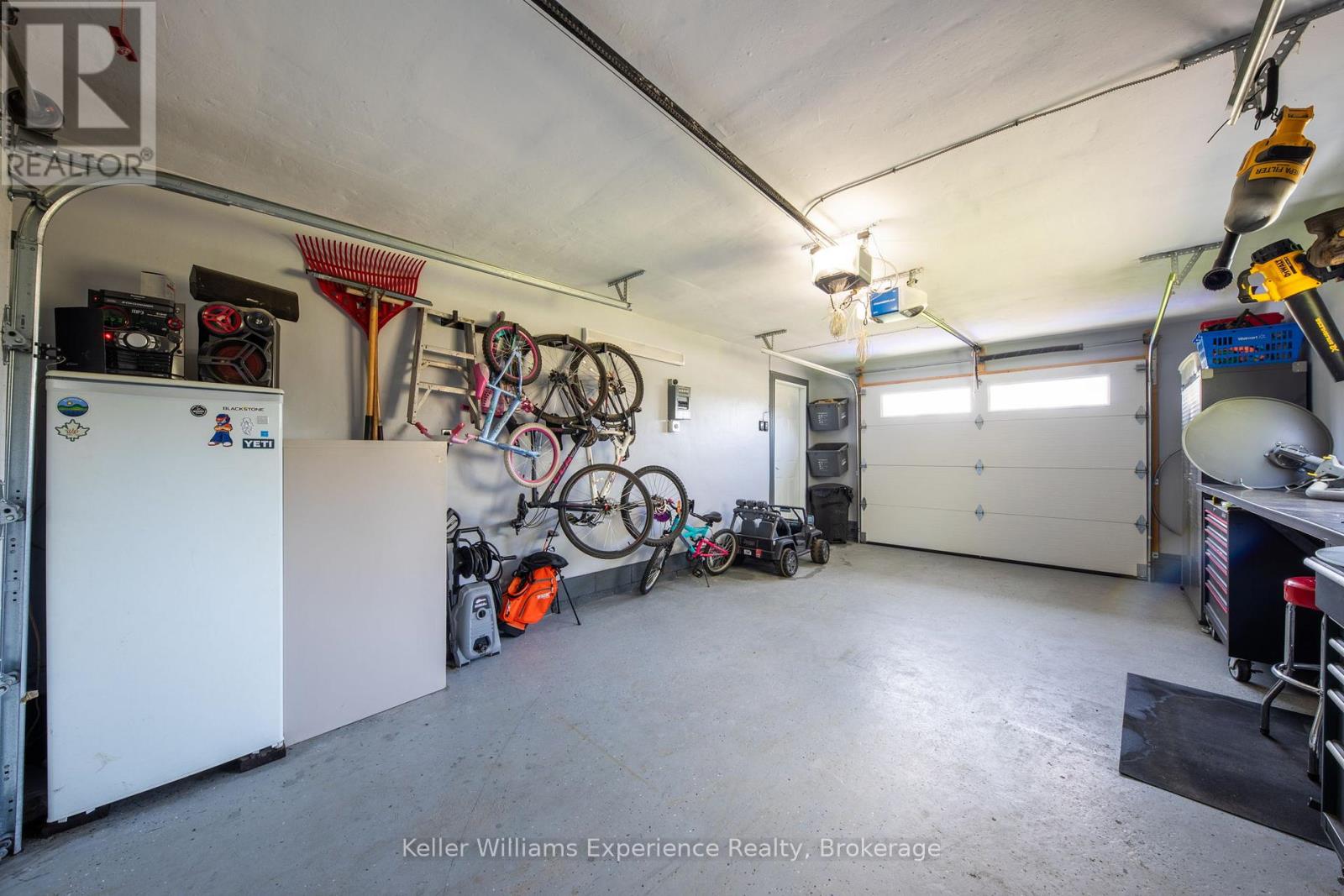5525 Penetanguishene Road, Springwater, Ontario  L0L 1P0 - Photo 45 - S13154126