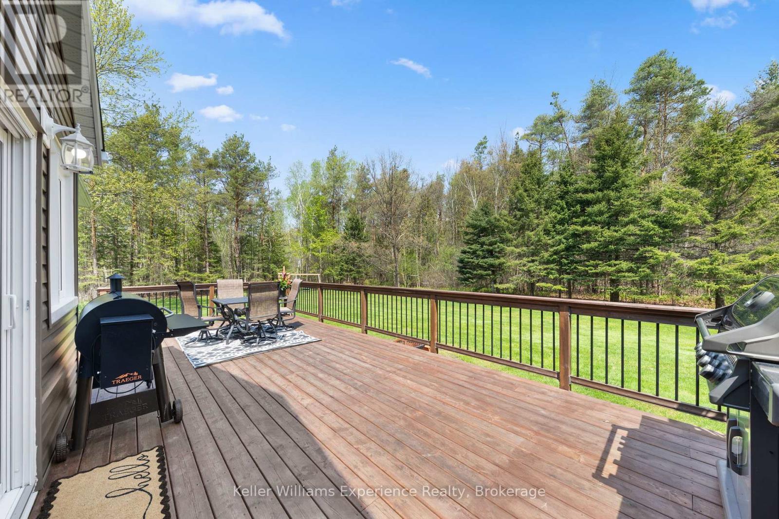 5525 Penetanguishene Road, Springwater, Ontario  L0L 1P0 - Photo 32 - S13154126