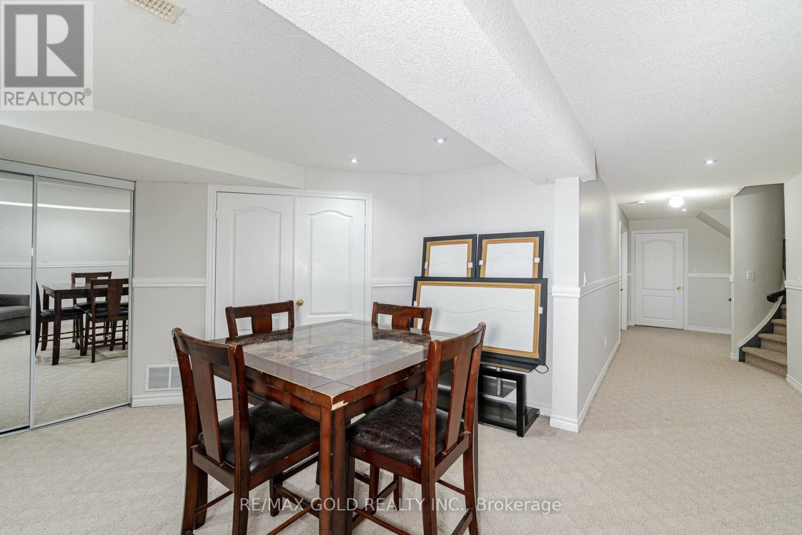 29 Ocean Ridge Drive, Brampton, Ontario L6R 3K5 - Photo 11 - W12925784