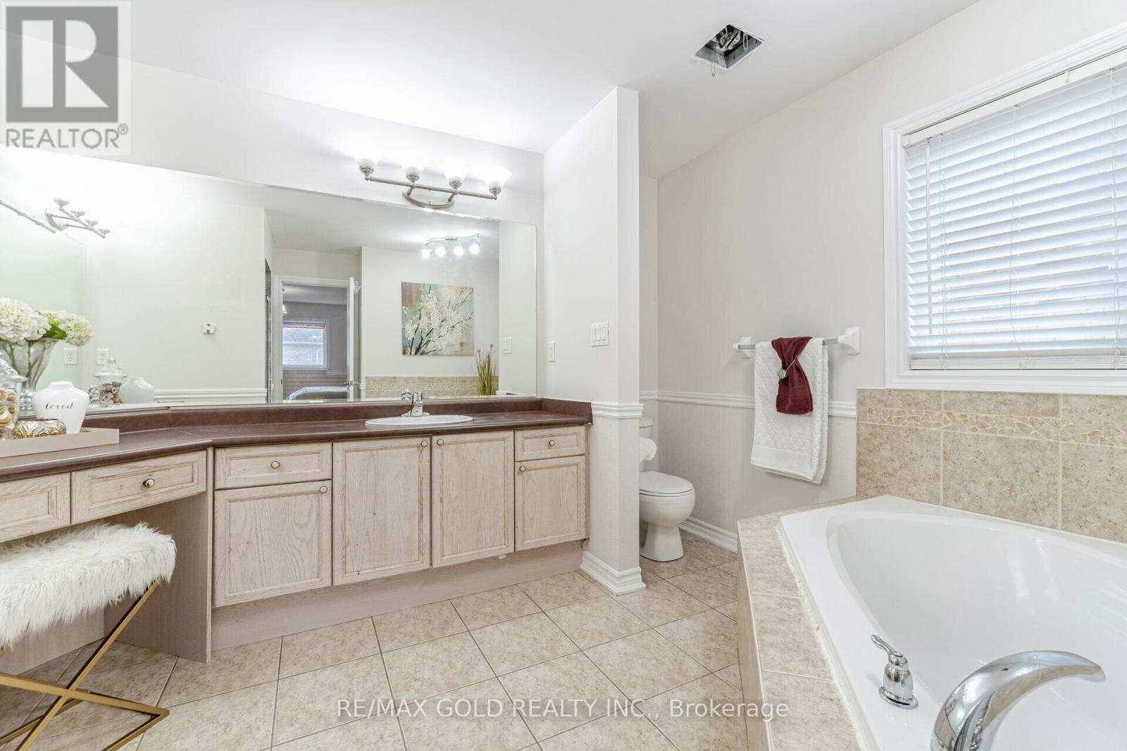 29 Ocean Ridge Drive, Brampton, Ontario L6R 3K5 - Photo 25 - W12925784