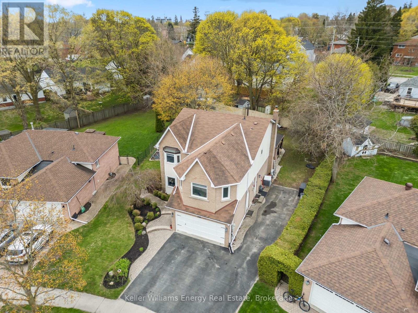 19 Farncomb Crescent, Clarington, Ontario  L1C 4L5 - Photo 1 - E13159254