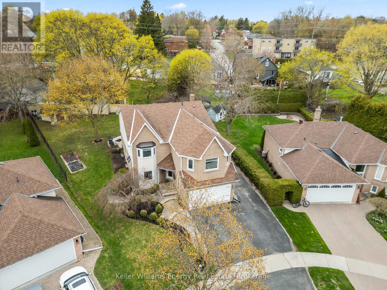 19 Farncomb Crescent, Clarington, Ontario  L1C 4L5 - Photo 2 - E13159254