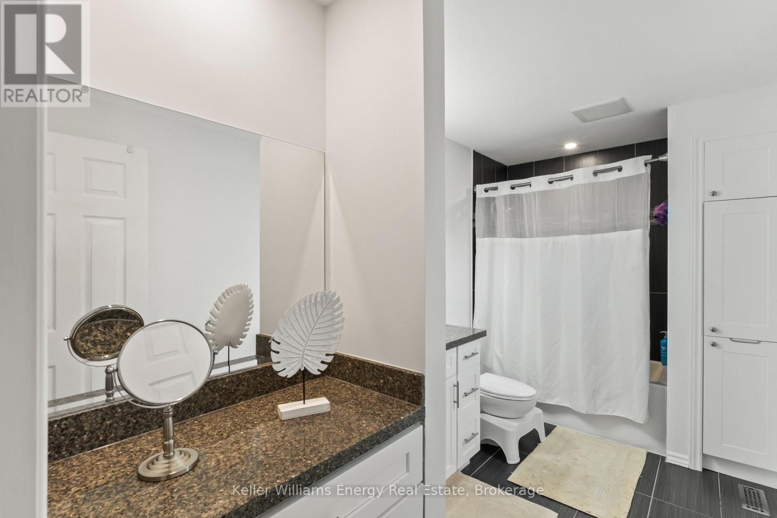 19 Farncomb Crescent, Clarington, Ontario  L1C 4L5 - Photo 24 - E13159254