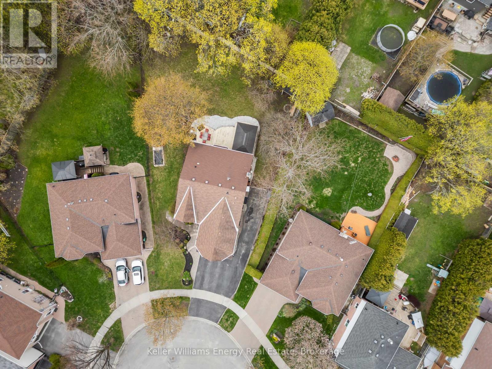 19 Farncomb Crescent, Clarington, Ontario  L1C 4L5 - Photo 4 - E13159254