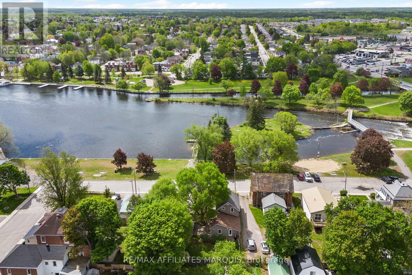 4 Park Avenue, Smiths Falls, Ontario K7A 1X3 - Photo 34 - X13159248