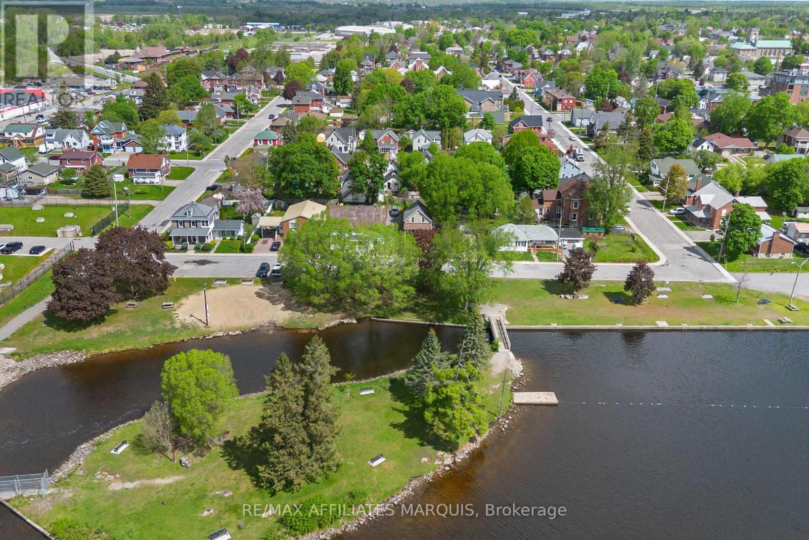4 Park Avenue, Smiths Falls, Ontario K7A 1X3 - Photo 35 - X13159248