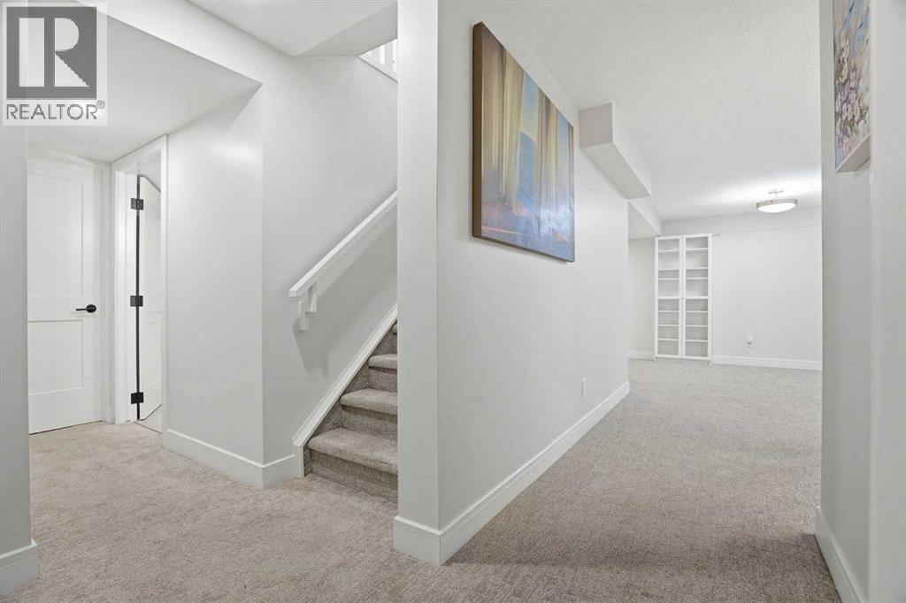 44 Vandoos Gardens NW, Calgary, Alberta  T3A 4W4 - Photo 22 - A2313465