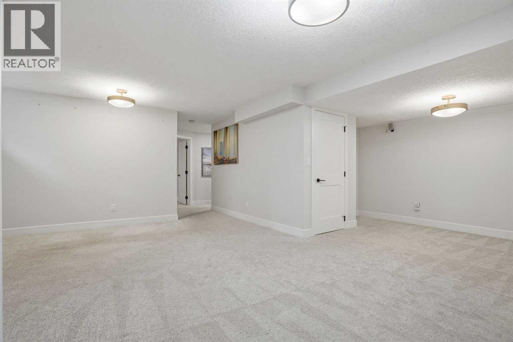 44 Vandoos Gardens NW, Calgary, Alberta  T3A 4W4 - Photo 23 - A2313465