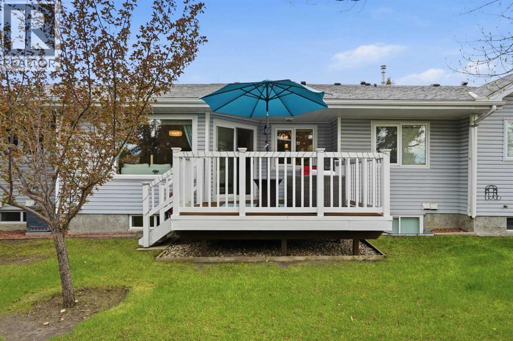 44 Vandoos Gardens NW, Calgary, Alberta  T3A 4W4 - Photo 37 - A2313465