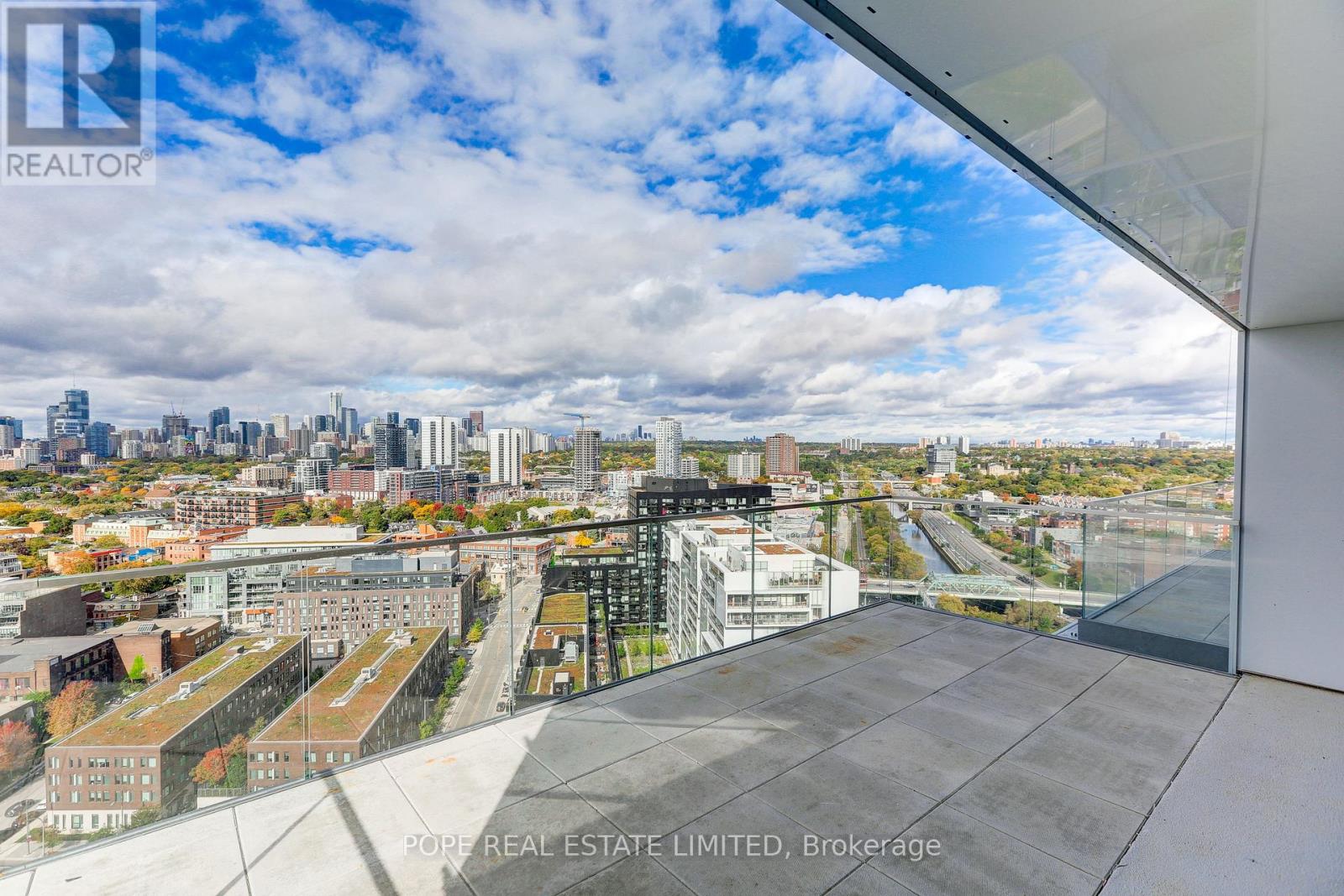 2202 - 170 Bayview Avenue, Toronto, Ontario M5A 0M4 - Photo 4 - C13159216