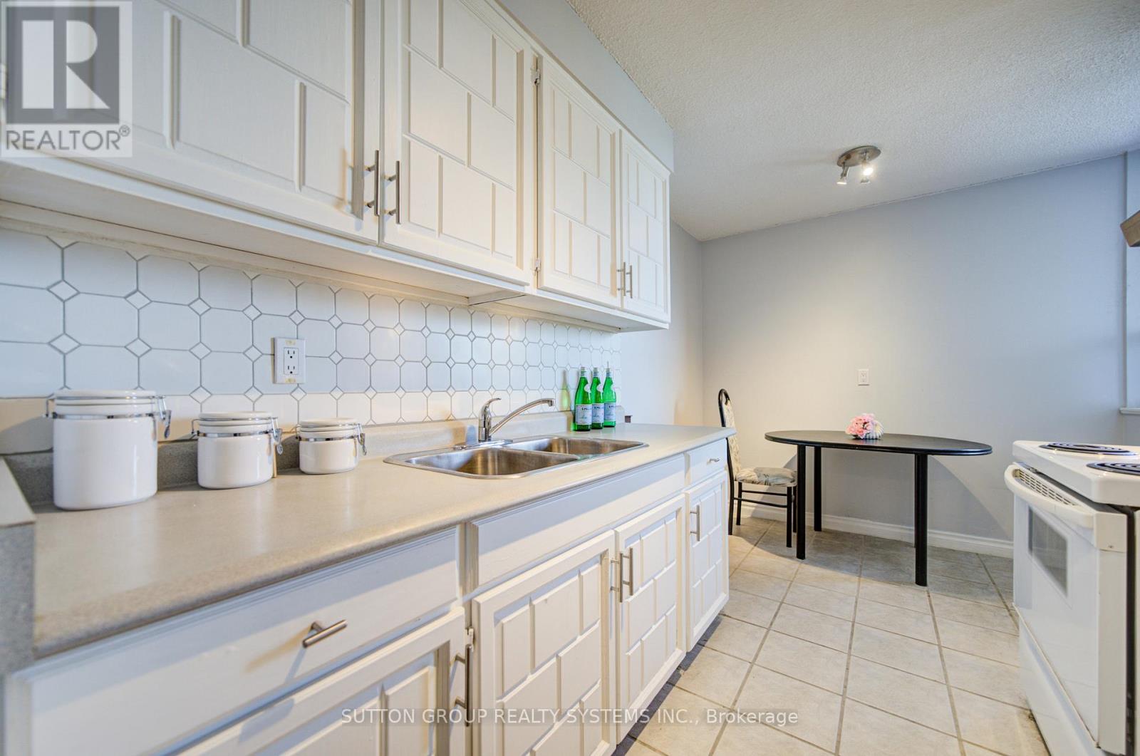 806 - 10 Muirhead Road, Toronto, Ontario M2J 4P9 - Photo 10 - C13159232