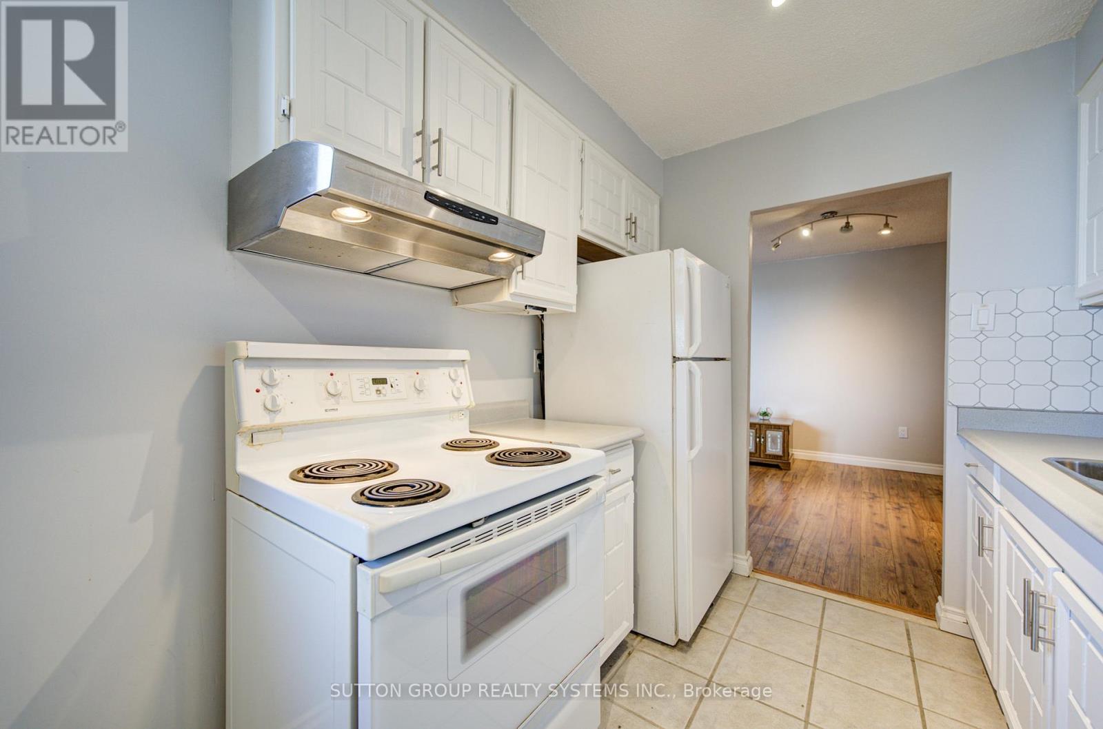 806 - 10 Muirhead Road, Toronto, Ontario M2J 4P9 - Photo 11 - C13159232