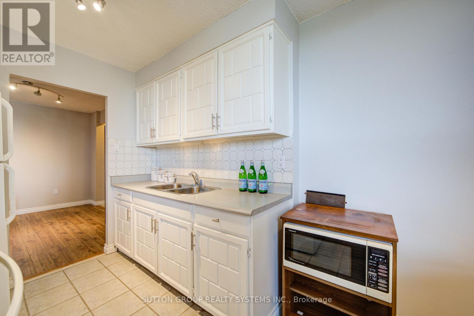 806 - 10 Muirhead Road, Toronto, Ontario M2J 4P9 - Photo 13 - C13159232