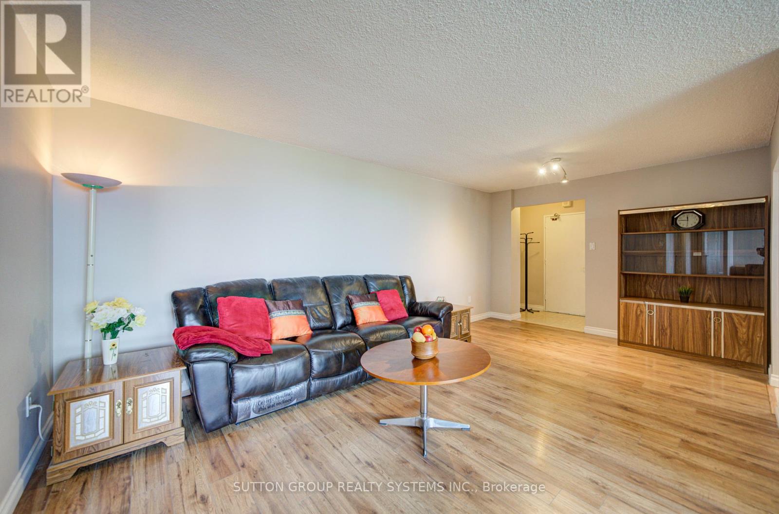 806 - 10 Muirhead Road, Toronto, Ontario M2J 4P9 - Photo 4 - C13159232