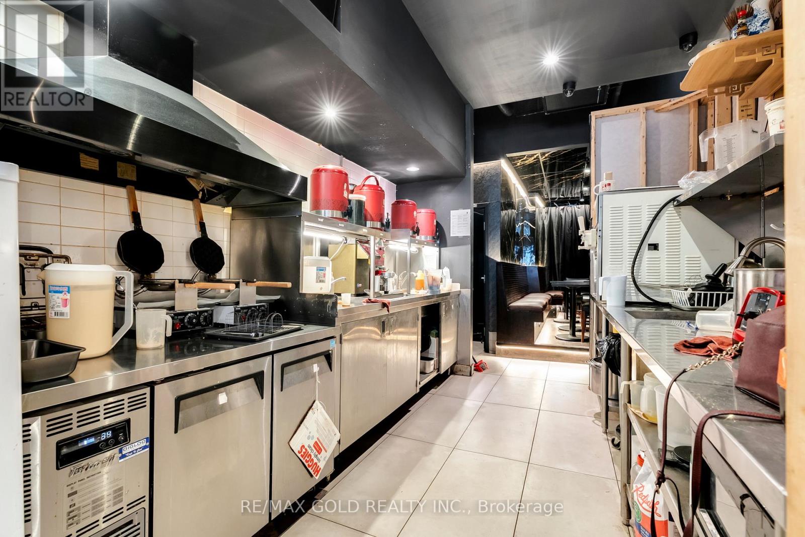 567 Yonge Street, Toronto, Ontario  M4Y 1Z2 - Photo 13 - C13159280