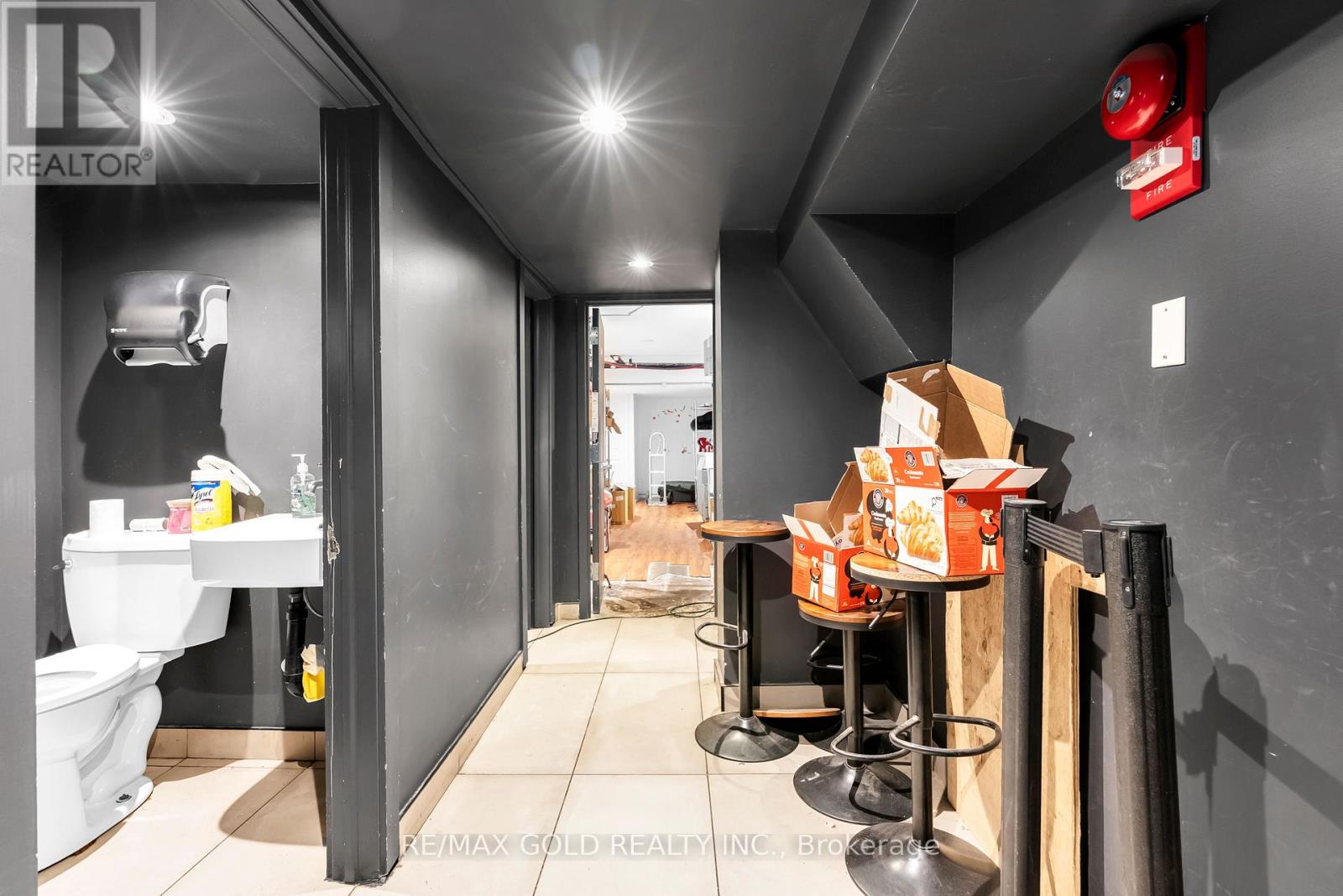 567 Yonge Street, Toronto, Ontario  M4Y 1Z2 - Photo 16 - C13159280