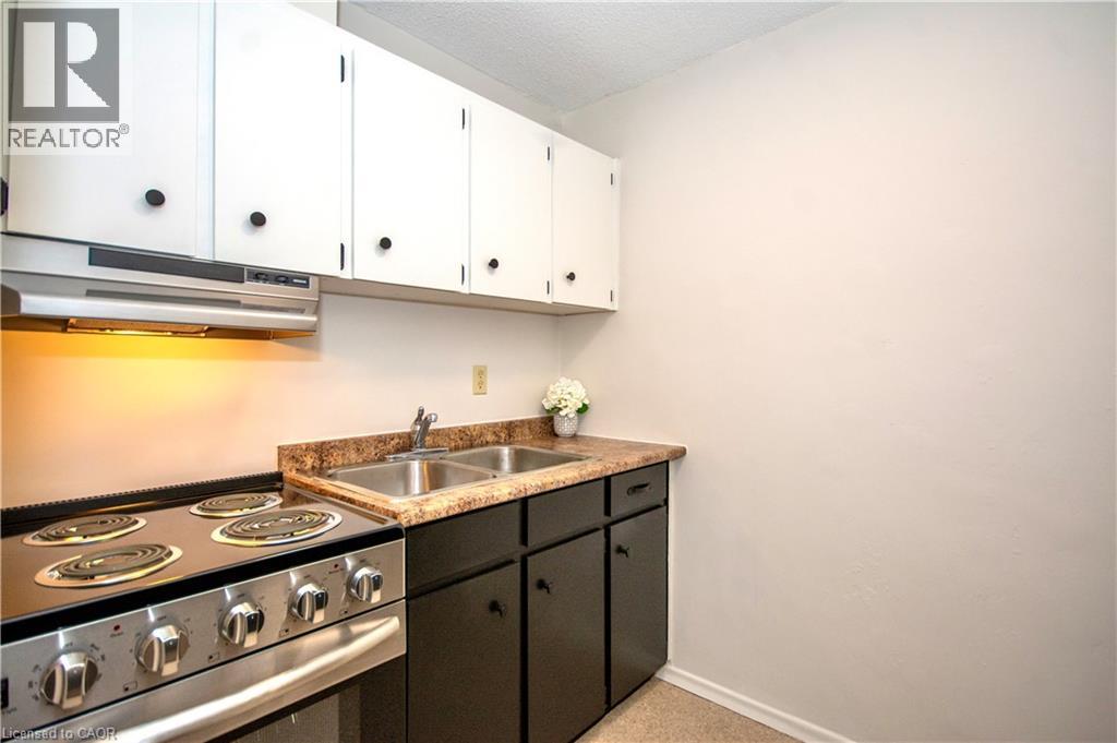 64 Benton Street Unit# 705, Kitchener, Ontario  N2G 4L9 - Photo 2 - 40831462