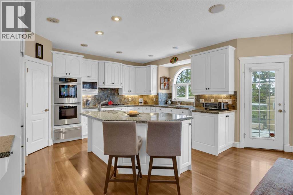 216 Evergreen Heath SW, Calgary, Alberta  T2Y 3B6 - Photo 9 - A2301215