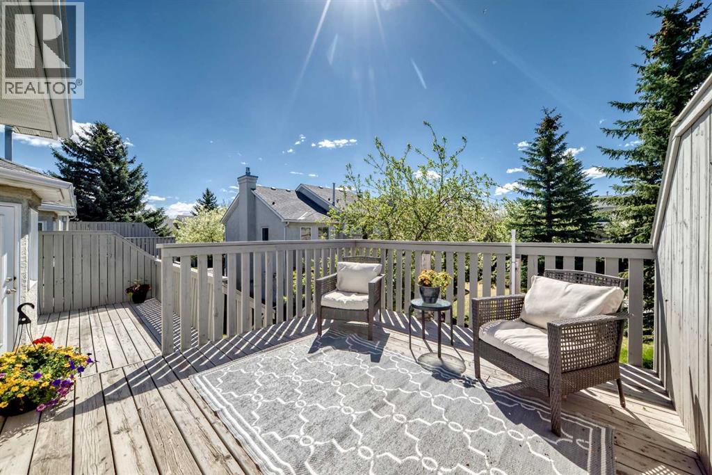 19 Sunlake Gardens SE, Calgary, Alberta  T2X 3G4 - Photo 2 - A2311660