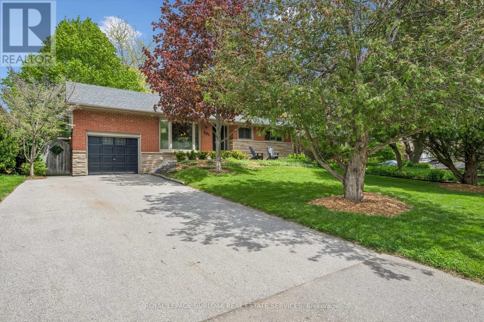 291 Strathcona Drive, Burlington, Ontario  L7L 2C9 - Photo 3 - W13159202