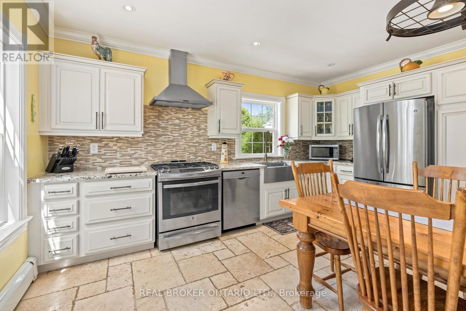 25 Stewarttown Road, Halton Hills, Ontario  L7G 4S5 - Photo 9 - W13159220