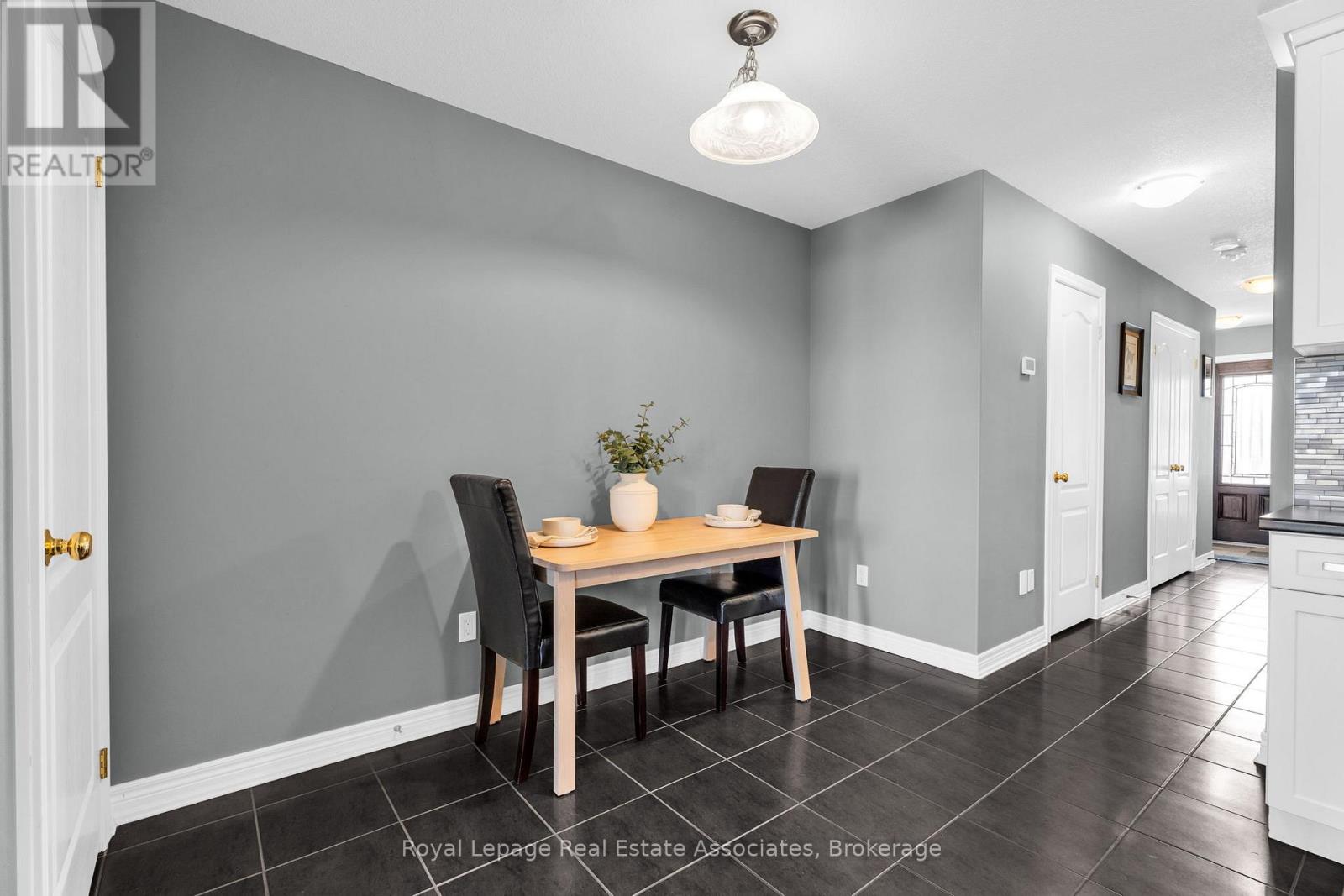 110 Winterton Court, Orangeville, Ontario  L9W 6Z7 - Photo 9 - W13159246