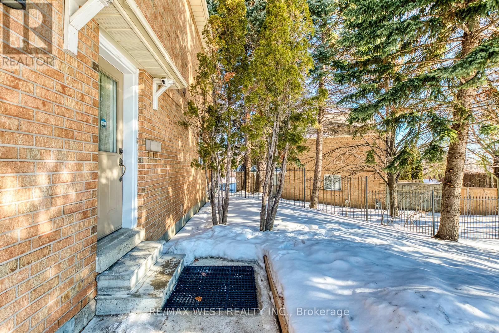 153 - 99 Bristol Road E, Mississauga, Ontario  L4Z 3P4 - Photo 5 - W13159284