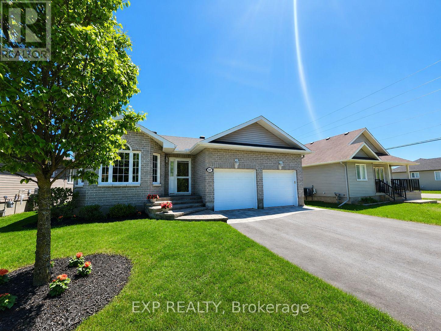 107 FERRARA DRIVE, Smiths Falls, Ontario