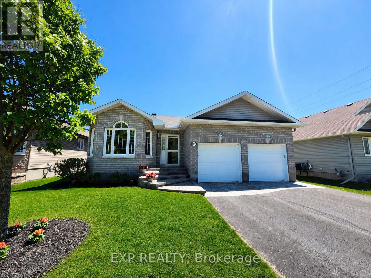 107 Ferrara Drive, Smiths Falls, Ontario  K7A 0A2 - Photo 2 - X13159204