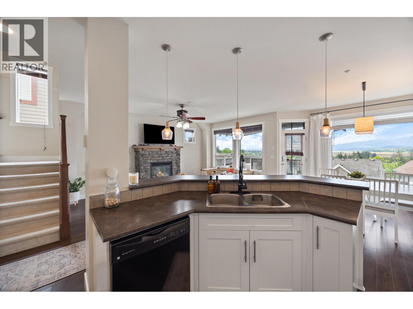 13679 Blake Loop, Maple Ridge, British Columbia  V4R 0B3 - Photo 12 - R3125860