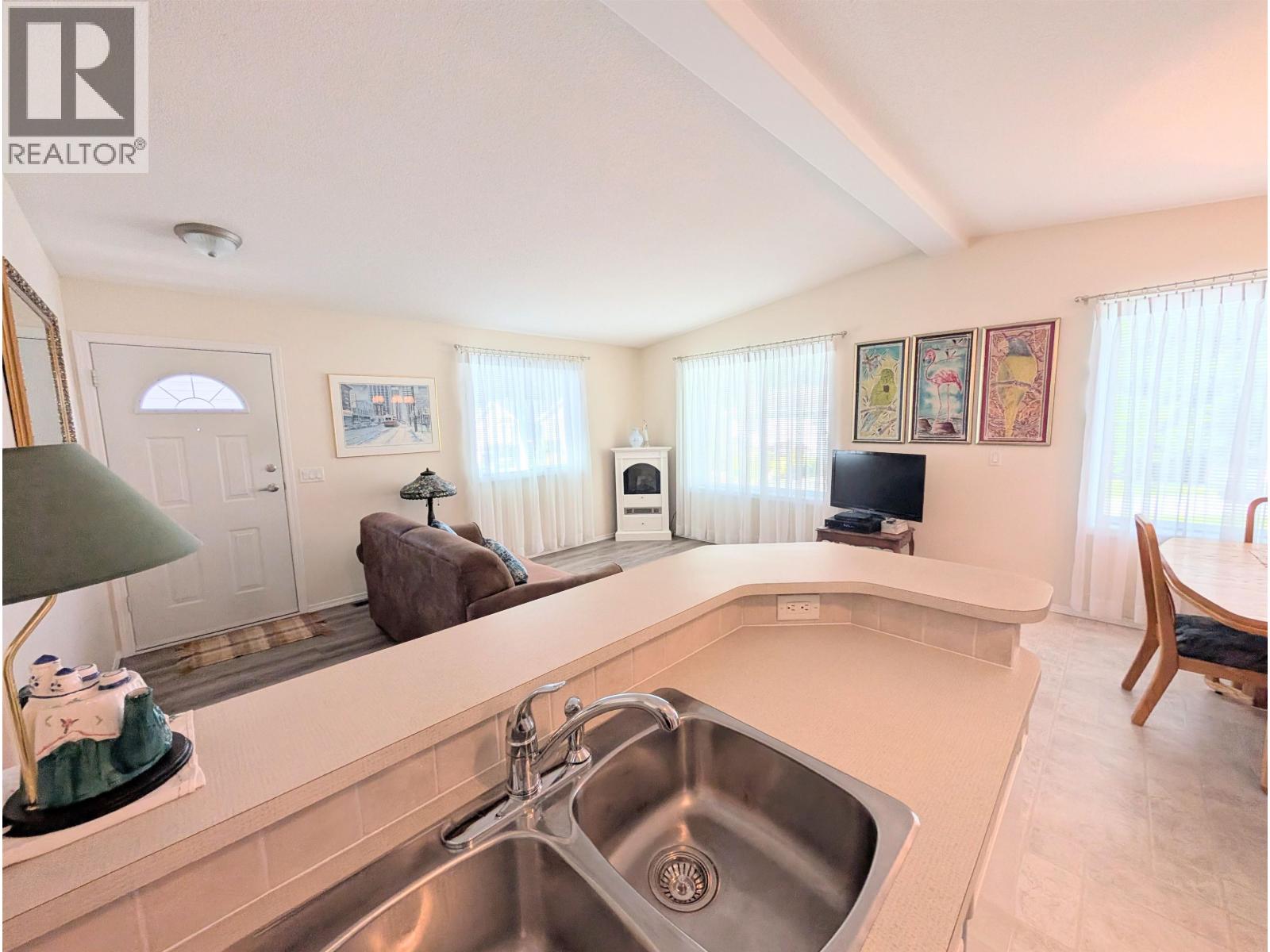 109 4510 101 Highway, Sechelt, British Columbia  V0N 3A1 - Photo 4 - R3126695