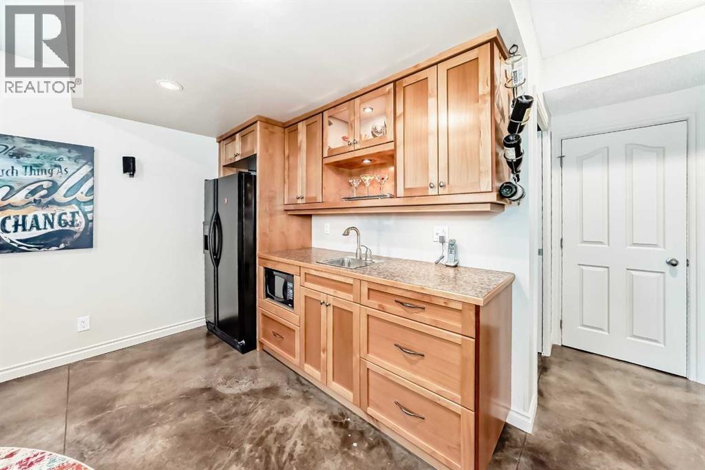1416 Strathcona Drive SW, Calgary, Alberta  T3H 4L1 - Photo 32 - A2308885