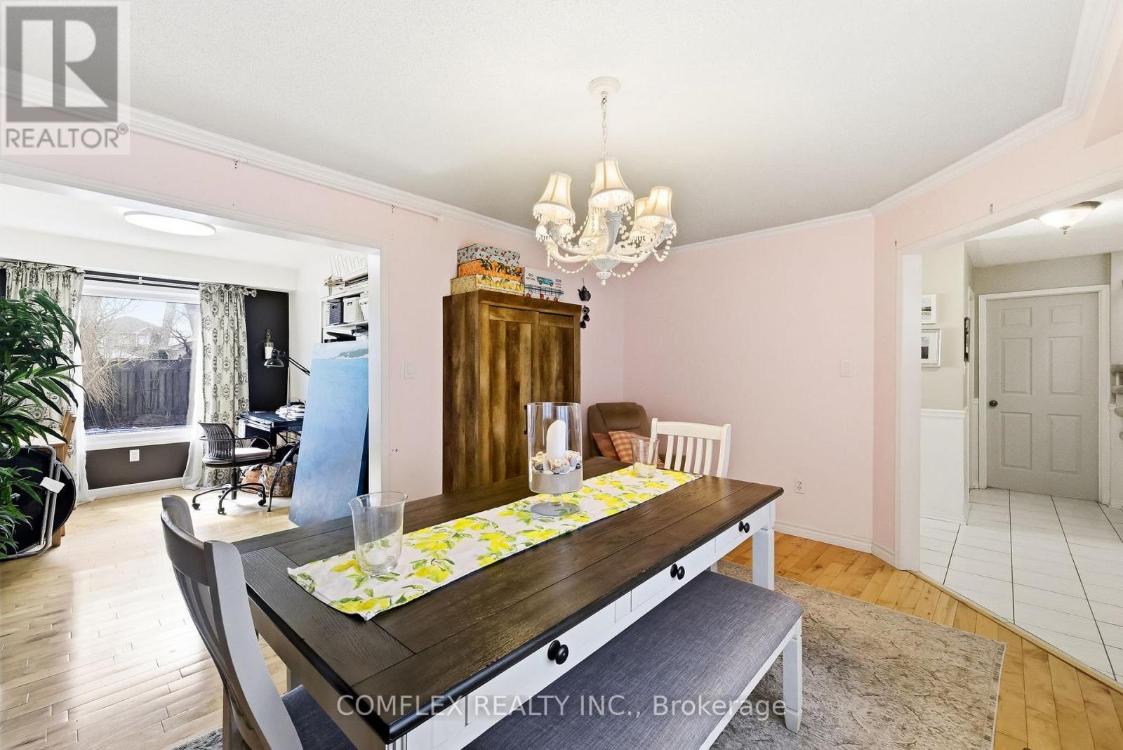 1045 Beaver Valley Crescent E, Oshawa, Ontario  L1J 8N2 - Photo 13 - E13132136