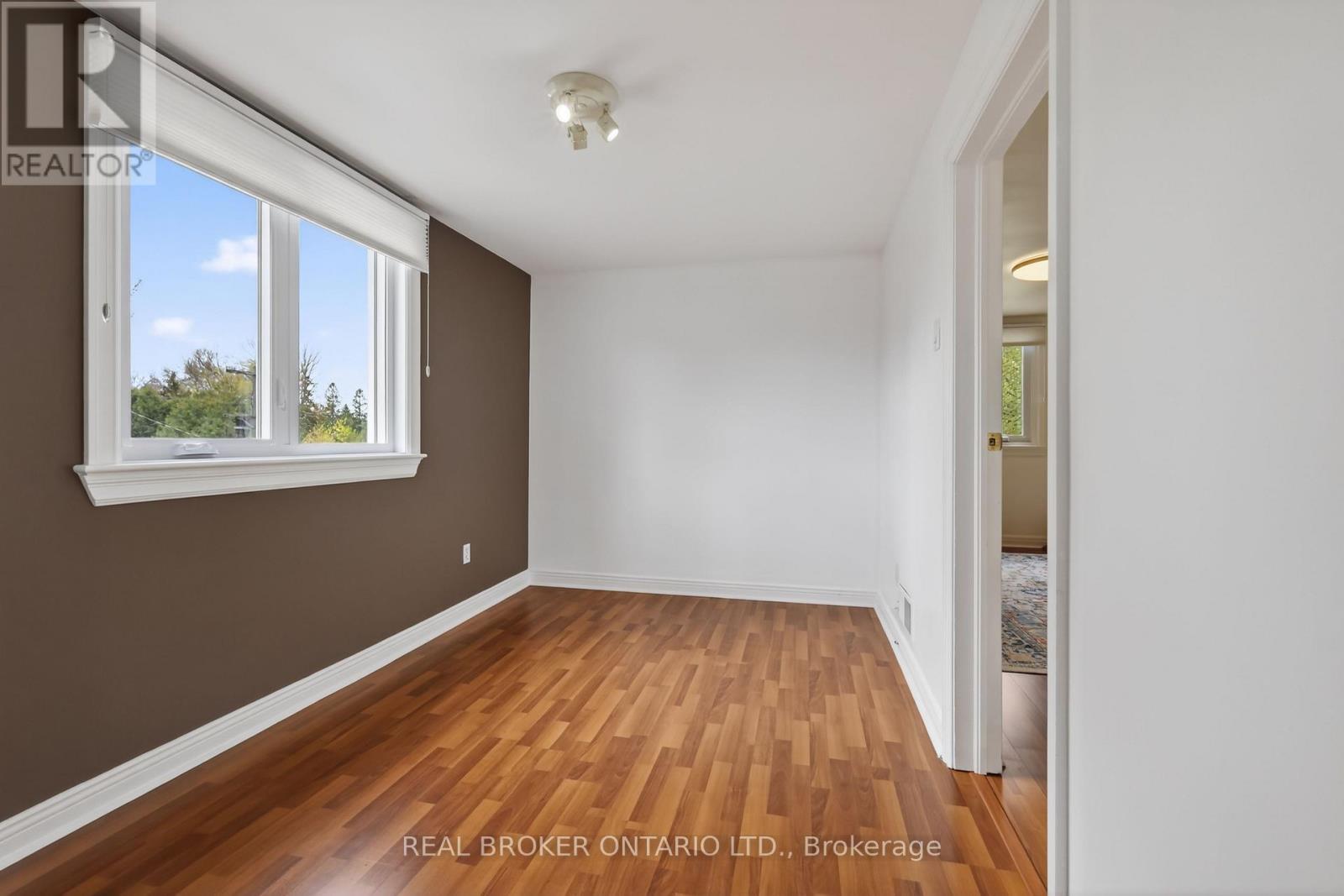 1572 Dorion Avenue, Ottawa, Ontario  K1G 0J6 - Photo 18 - X13159296
