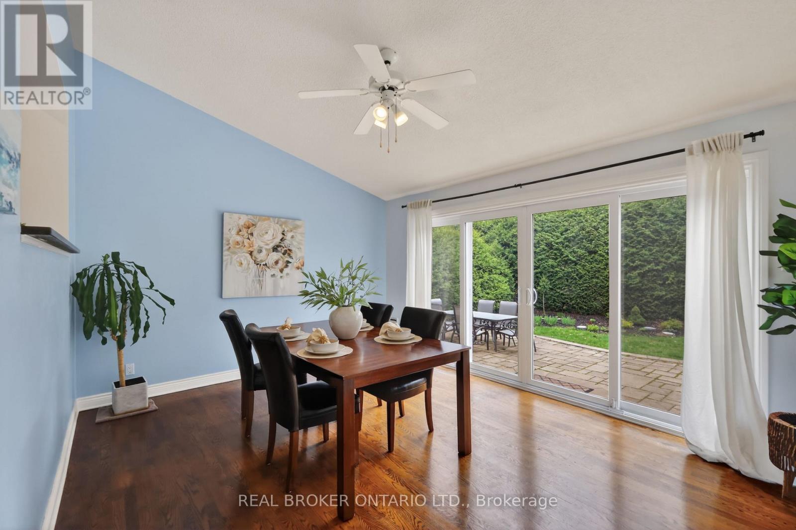 1572 Dorion Avenue, Ottawa, Ontario  K1G 0J6 - Photo 8 - X13159296