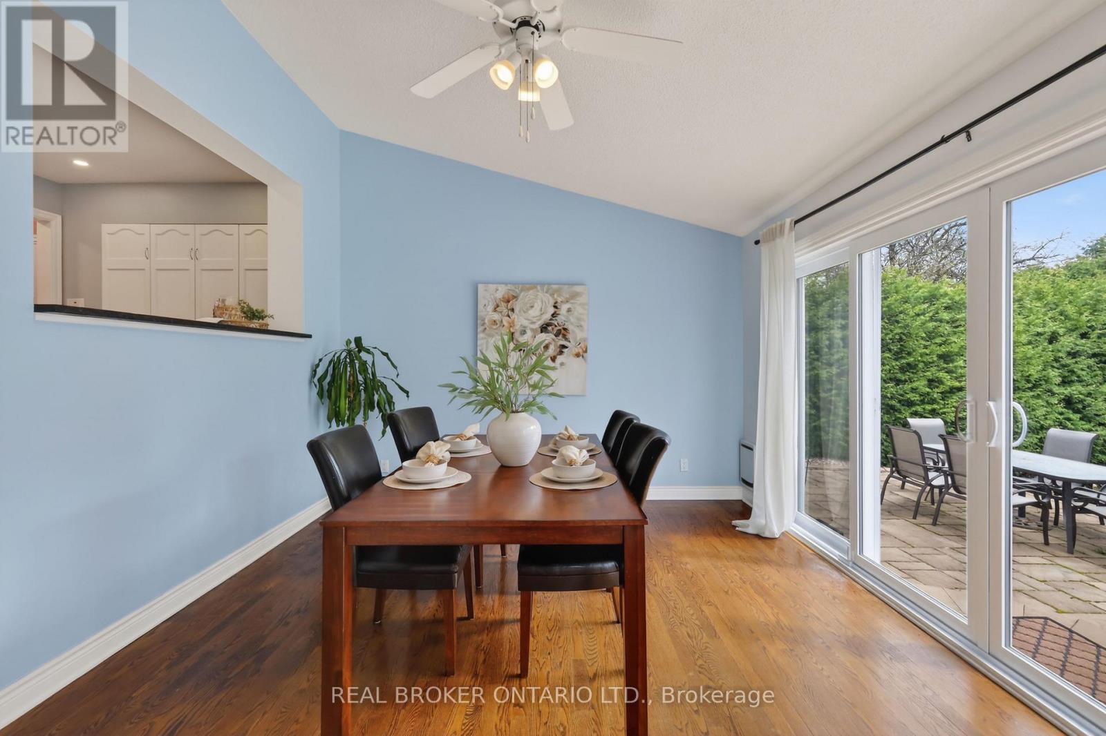 1572 Dorion Avenue, Ottawa, Ontario  K1G 0J6 - Photo 9 - X13159296