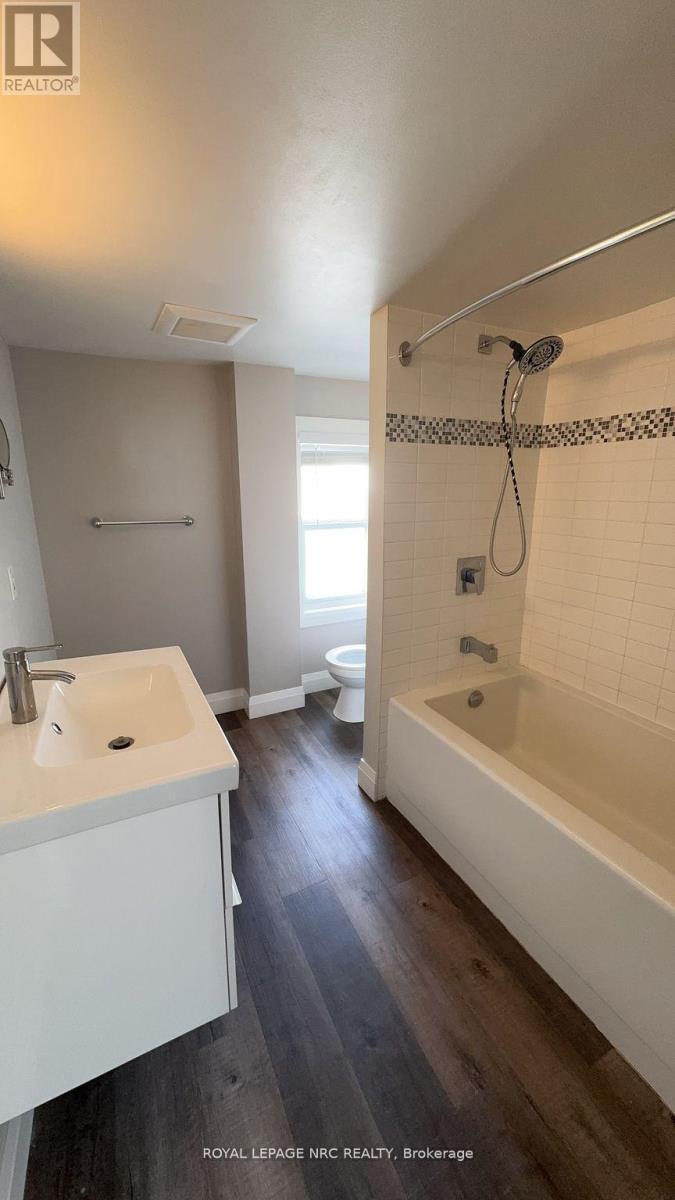 10 Thorold Road, Welland, Ontario  L3C 3T2 - Photo 15 - X13159308