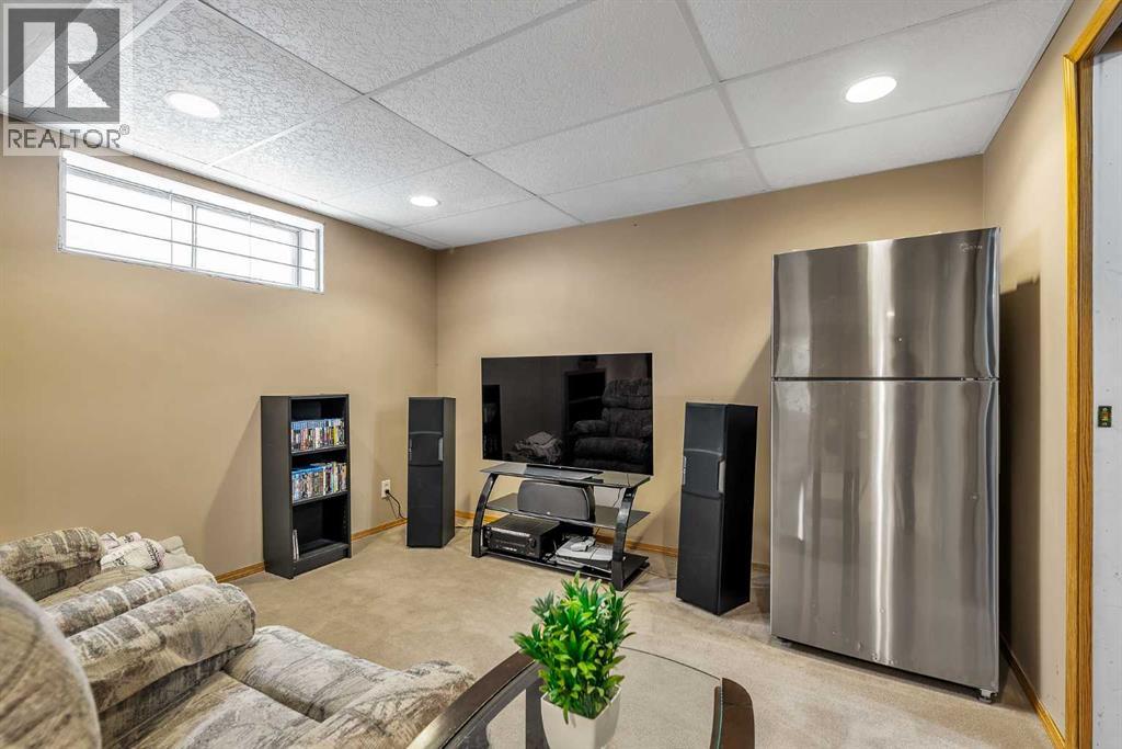 159 Hidden Way NW, Calgary, Alberta  T3A 5S7 - Photo 31 - A2313605