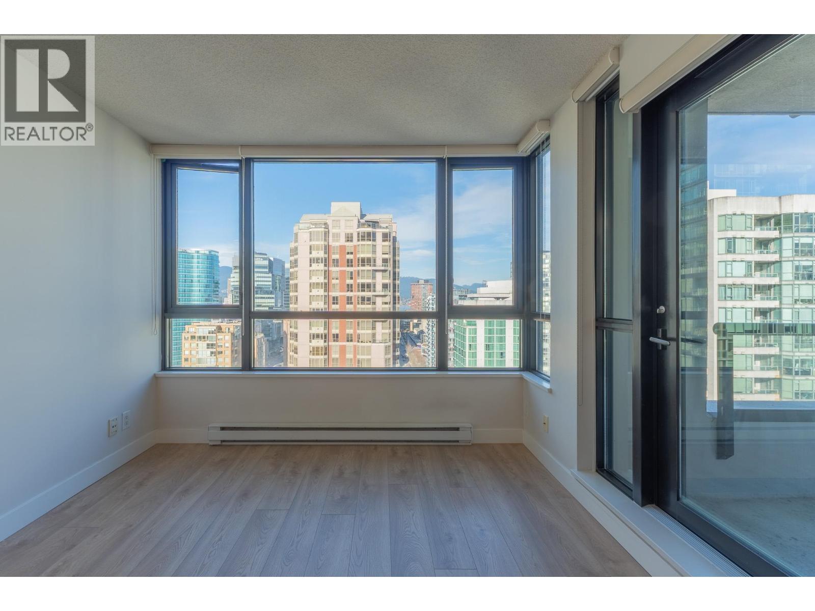 2501 909 Mainland Street, Vancouver, British Columbia  V6B 1S3 - Photo 2 - R3126697