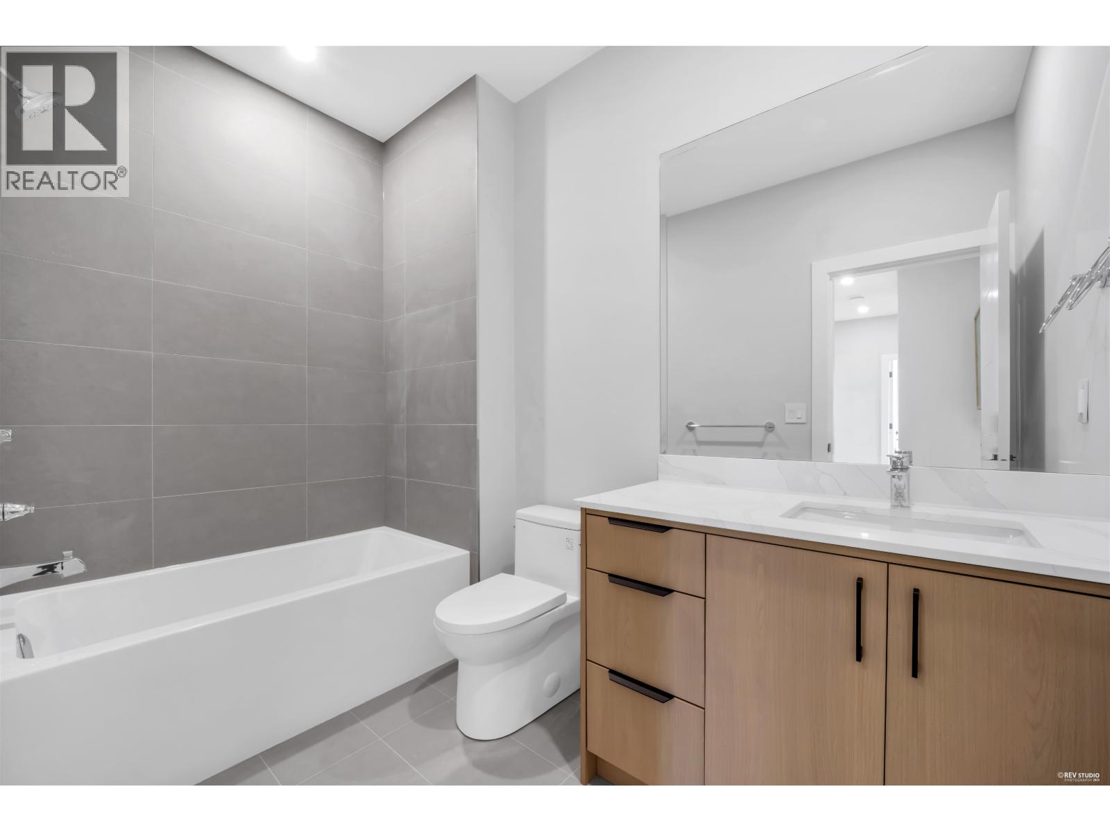 101-946 Dansey Avenue, Coquitlam, British Columbia  V3K 3G7 - Photo 16 - R3126705