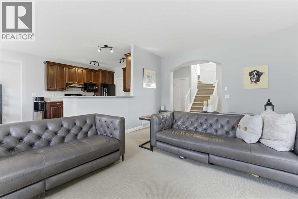 54 Glensummit Close, Cochrane, Alberta  T4C 2K1 - Photo 7 - A2313672